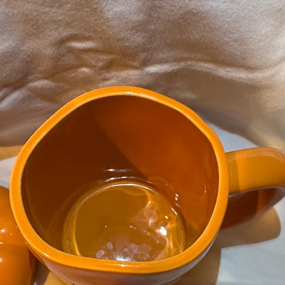 Rae Dunn Vibrant Orange Mug with Pumpkin Lid - Picture 2 of 4